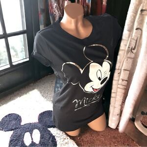 Disney l Ladies Jr’s l Mickey Mouse Top, T-shirt  Black l Short sleeve l L l NWT